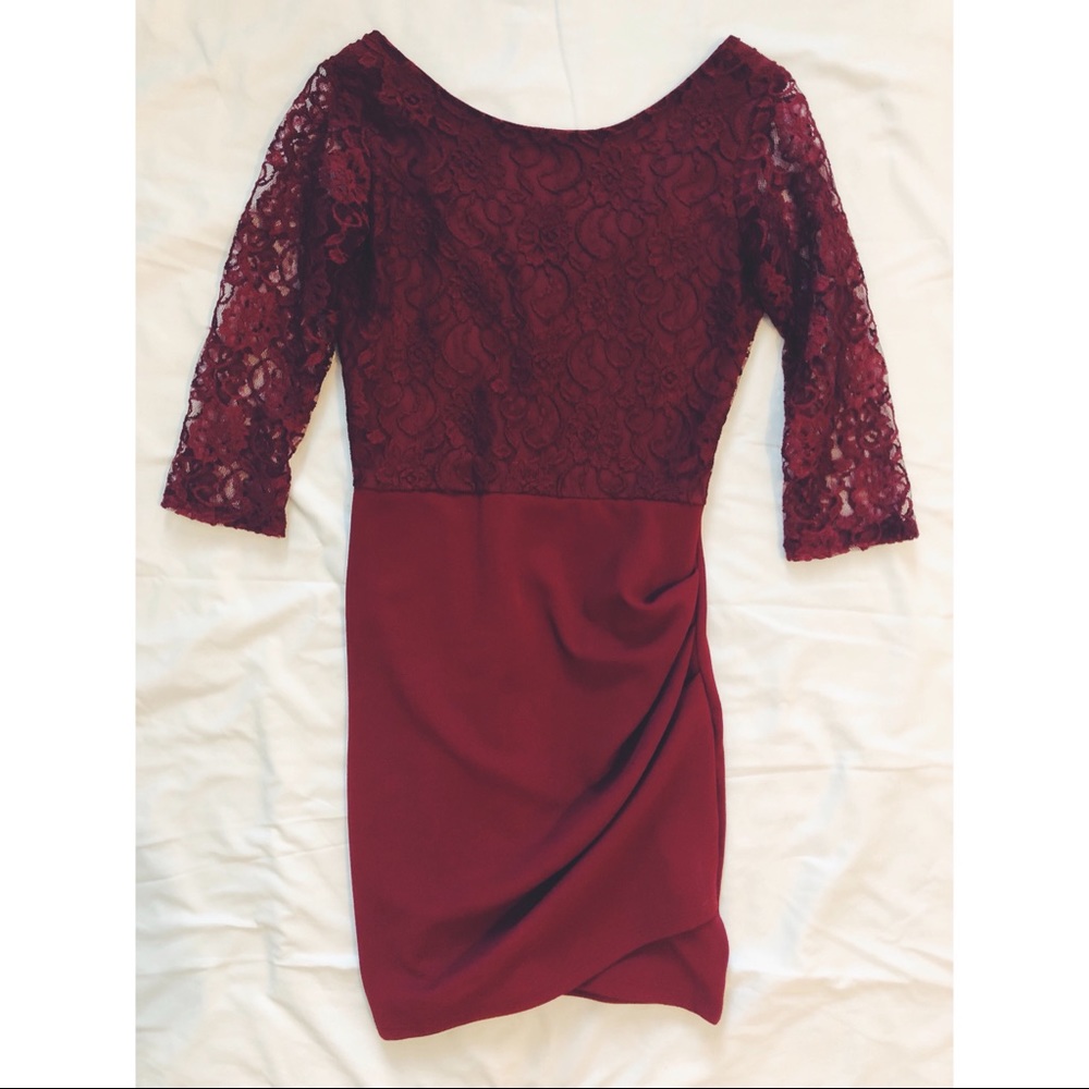 Lace form fitting dress